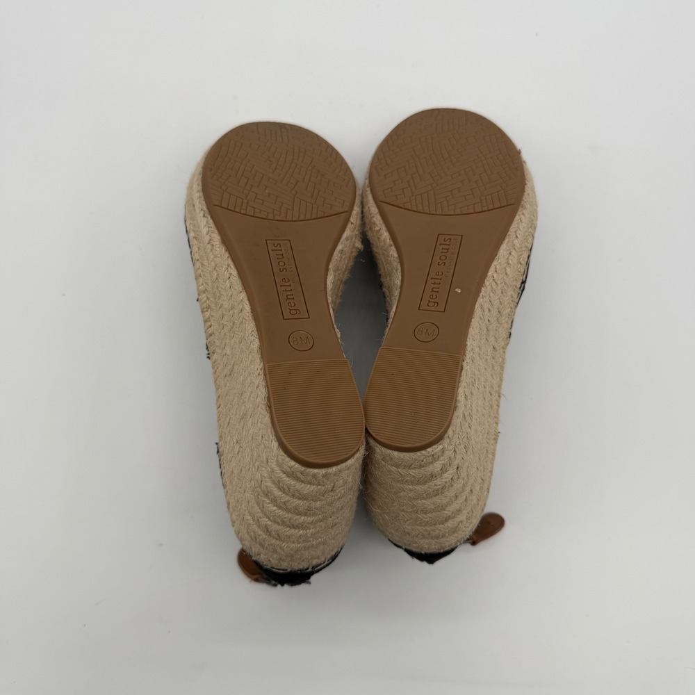 Gentle Souls Kenneth Cole Colleen Cross Elastic Black Suede Wedge Sandals 8M - Picture 7 of 8